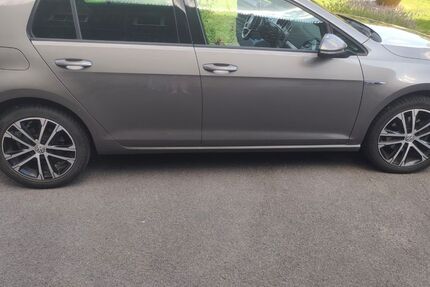 VW Golf 91.413 km 13.400 &euro; Bergisch Gladbach 51429