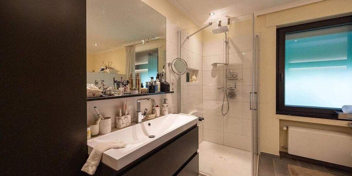 Mehrfamilienhaus, Wohnhaus Halver - 7 Zimmer, 238 m&sup2;, 559.000&euro; | Angebot:24436134