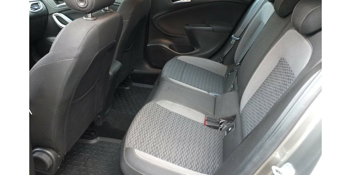 Opel Astra WM26: SPORTS TOURER NAVI 1.HD BLUETOOTH ALLW 125.000 km 8.998 &euro; Köln 50858
