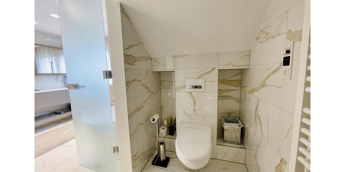 Maisonettenwohnung Düsseldorf Düsseltal - 5 Zimmer, 224 m&sup2;, 5.500&euro; | Angebot:24526472