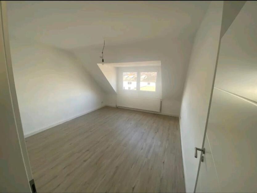 Spichernstr, 3 Zimmer, KDB, Balkon, 77 qm, Laminat zimmer