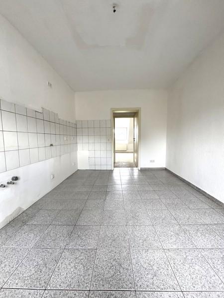 Frisch renovierte 4-Zi.-DG-Whg. mit Tageslichtbad zimmer