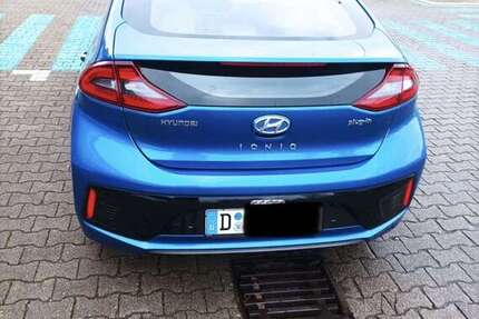 Hyundai IONIQ 83.000 km 13.950 € Düsseldorf 40219