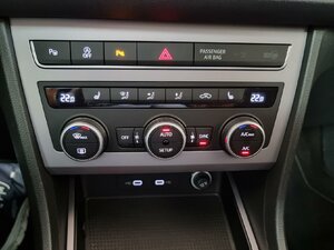 Ateca FR Schiebedach digital Anzeige PDC Kamera