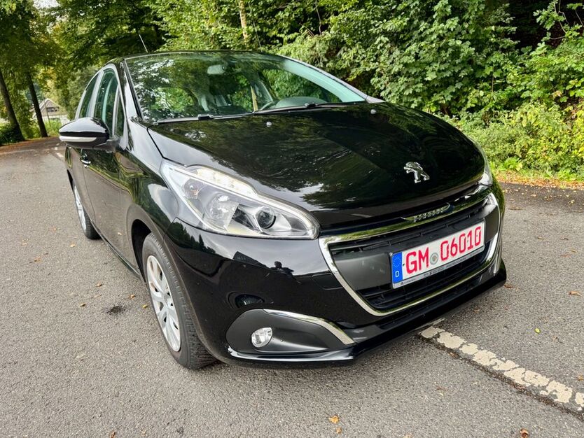 Peugeot 208 62.000 km 8.399 € Engelskirchen 51766