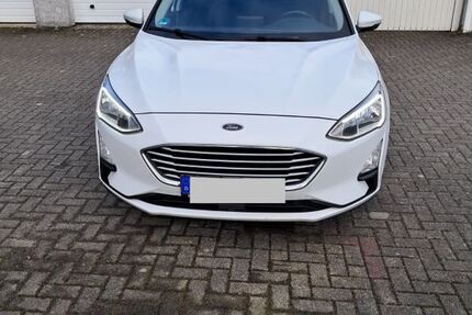 Ford Focus 85.000 km 9.600 &euro; Düsseldorf 40549