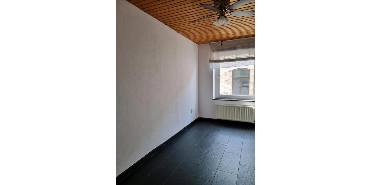 Etagenwohnung Wuppertal Gemarkung Elberfeld - 5 Zimmer, 164 m&sup2;, 1.300&euro; | Angebot:26168973