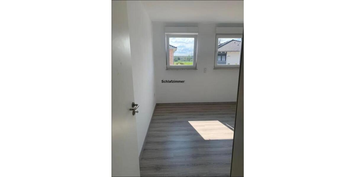 Etagenwohnung Dormagen Hackenbroich - 3 Zimmer, 77 m&sup2;, 970&euro; | Angebot:24592154