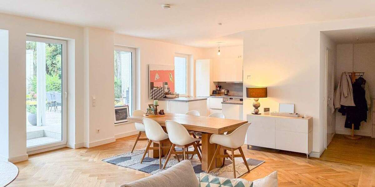 Etagenwohnung Düsseldorf Friedrichstadt - 3 Zimmer, 162 m&sup2;, 2.500&euro; | Angebot:25471854