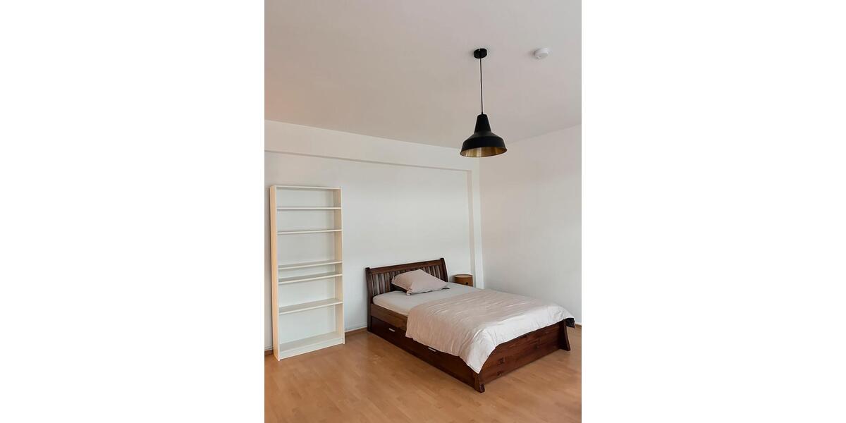 Etagenwohnung Düsseldorf Stadtbezirk 3 - 1 Zimmer, 39 m&sup2;, 1.200&euro; | Angebot:24865699