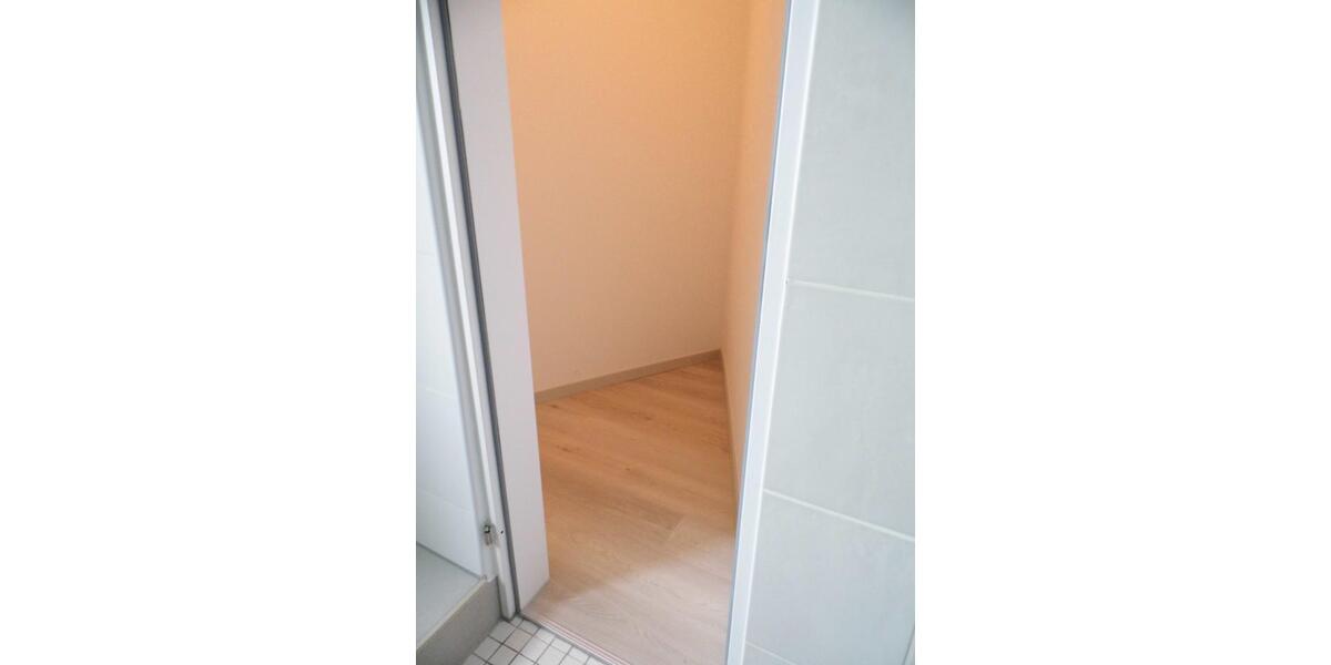 Etagenwohnung Remscheid Gemarkung Bergisch Born - 3 Zimmer, 83 m&sup2;, 199.000&euro; | Angebot:24449017