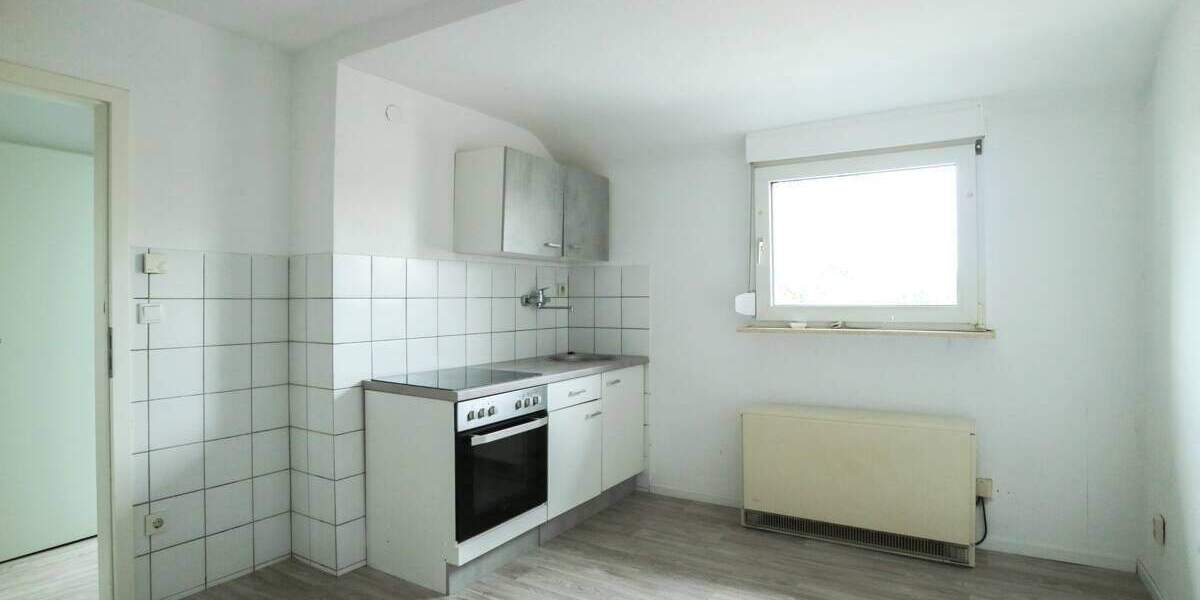 Mehrfamilienhaus, Wohnhaus Dormagen Dormagen-Mitte - 7 Zimmer, 147 m&sup2;, 330.000&euro; | Angebot:25689676