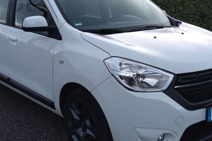 Dacia Lodgy 166.000 km 6.500 &euro; Düsseldorf 40225