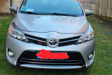 Toyota Verso 107.000 km 13.499 &euro; Solingen 42655