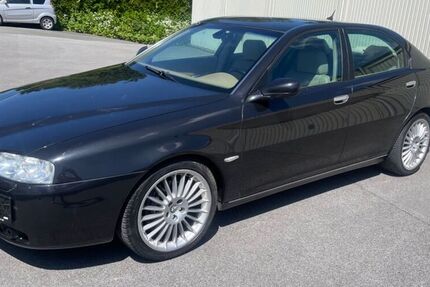 Alfa Romeo 166