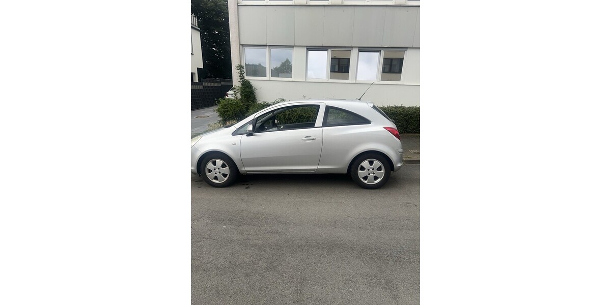 Opel Corsa D 179.000 km 2.500 € Solingen 42651