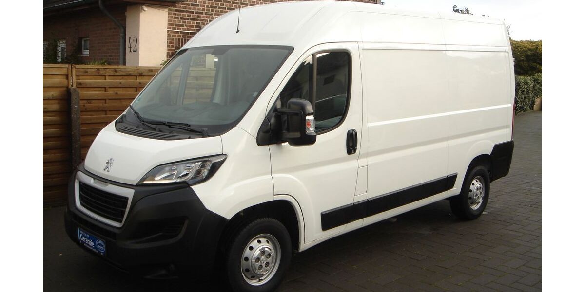 Peugeot Boxer 51.700 km 18.880 € Hilden 40721