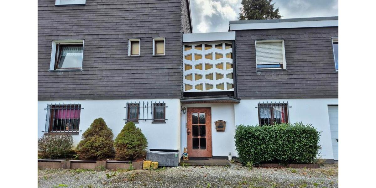 Einfamilienhaus Wermelskirchen - 2.300&euro; | Angebot:22598379