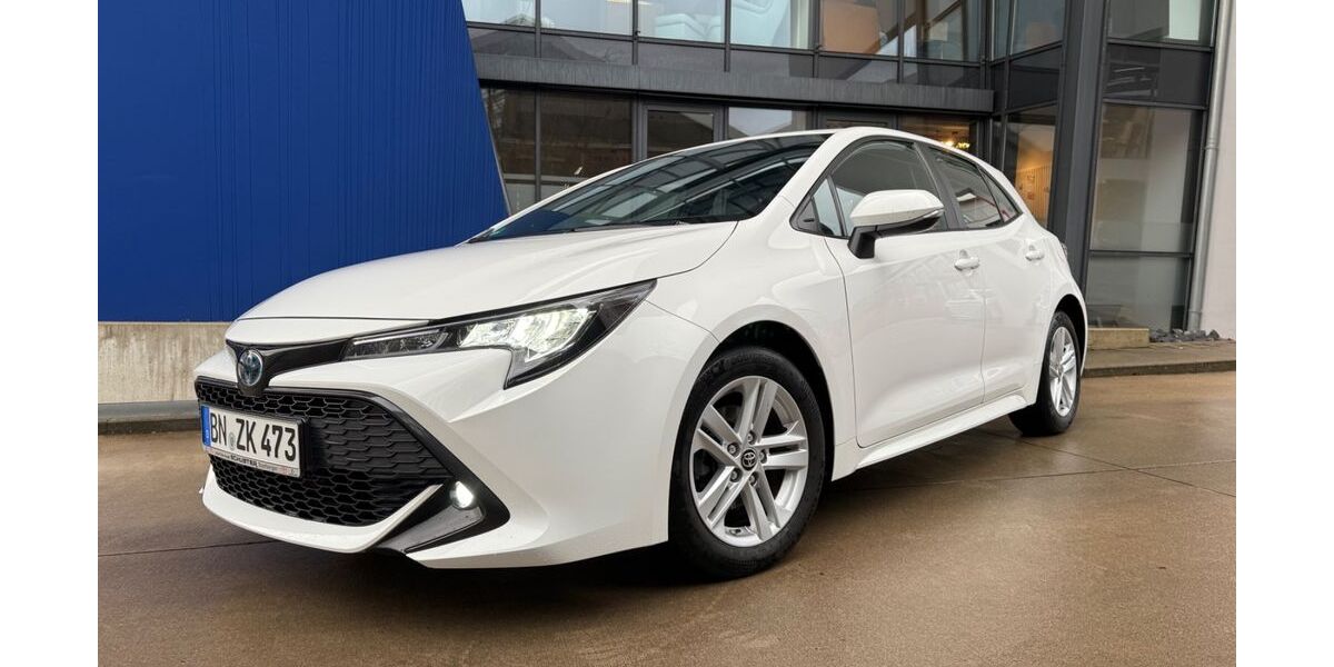Toyota Corolla 65.000 km 16.900 &euro; Köln 50939