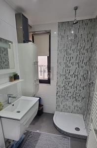 IHR NEUES ZUHAUSE ODER STARKE KAPITALANLAGE - Mehrfamilienhaus, Wohnhaus Wuppertal Gemarkung Barmen | Angebot:24743667