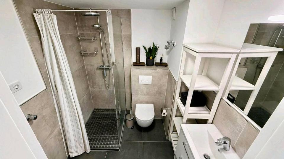 Etagenwohnung Düsseldorf Oberbilk - 2 Zimmer, 66 m&sup2;, 1.550&euro; | Angebot:26227595
