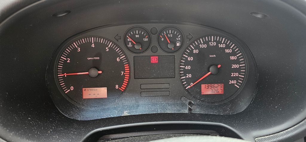 Seat Leon 139.650 km 1.800 &euro; Düsseldorf 40595
