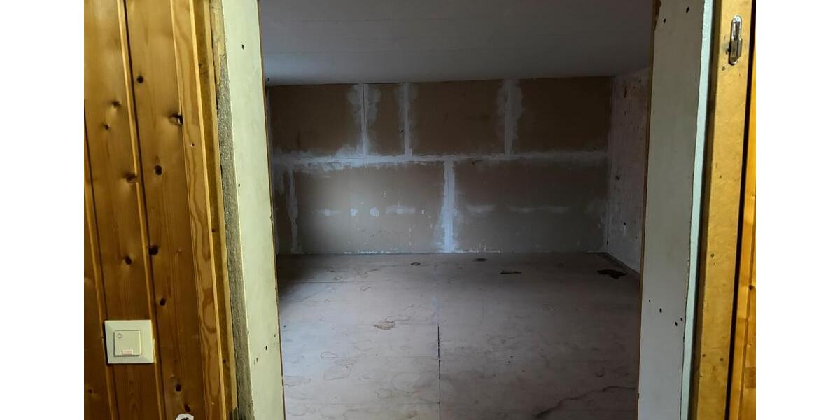 Mehrfamilienhaus, Wohnhaus Leverkusen Alkenrath - 8 Zimmer, 240 m&sup2;, 69.000&euro; | Angebot:24324031