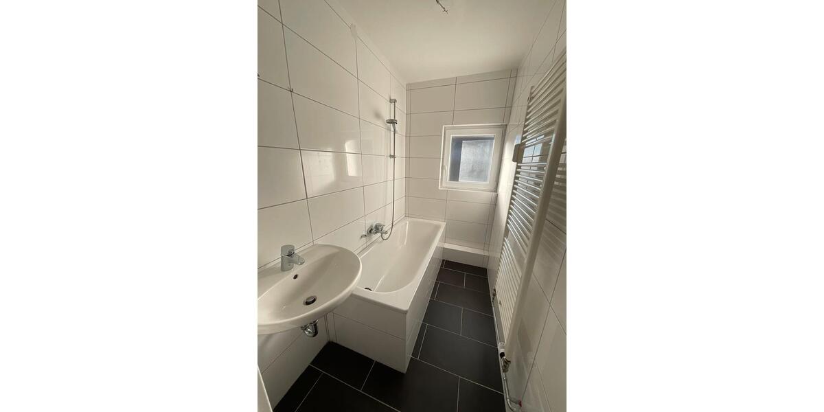 Erdgeschoßwohnung Radevormwald - 3 Zimmer, 71 m&sup2;, 639&euro; | Angebot:24895151