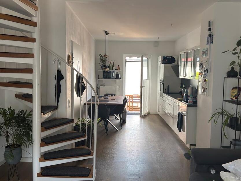 Schöne 2,5 Zimmer Maisonette mit Terrasse und Garten ab „SOFORT“