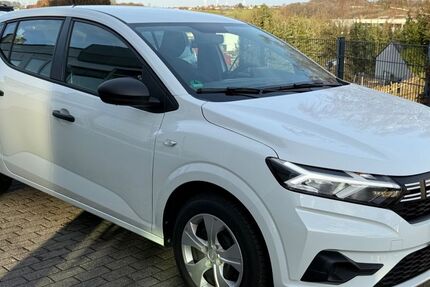 Dacia Sandero 7.084 km 15.888 &euro; Radevormwald 42477