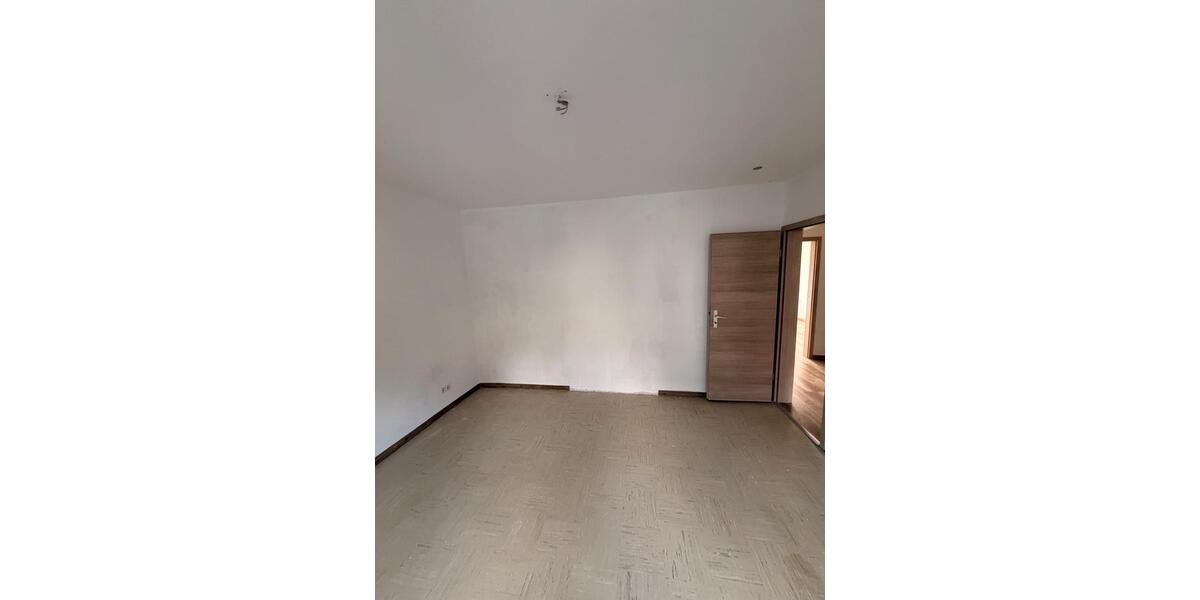 Erdgeschoßwohnung Remscheid Lüttringhausen - 3.5 Zimmer, 62 m&sup2;, 680&euro; | Angebot:24729845