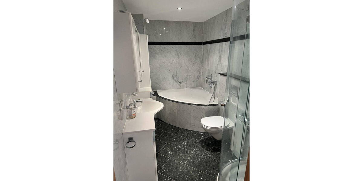 Etagenwohnung Köln Volkhoven/Weiler - 3 Zimmer, 83 m&sup2;, 1.350&euro; | Angebot:25969777