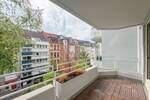 Modernes Wohnen neu definiert: Hochwertige, kernsanierte Wohnung im Erstbezug