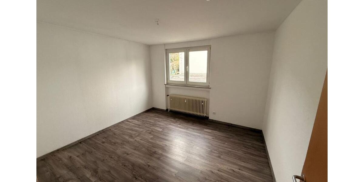 Etagenwohnung Solingen Ohligs - 3 Zimmer, 85 m&sup2;, 699&euro; | Angebot:24754608