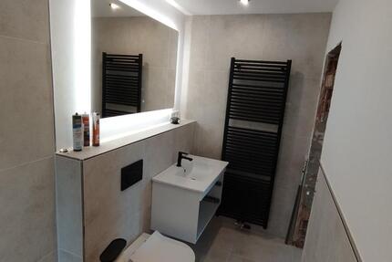 Dachgeschosswohnung *** Erstbezug nach vollständiger Sanierung ** zimmer