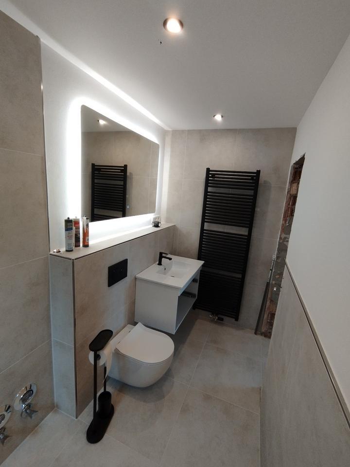 Dachgeschosswohnung *** Erstbezug nach vollständiger Sanierung ** zimmer