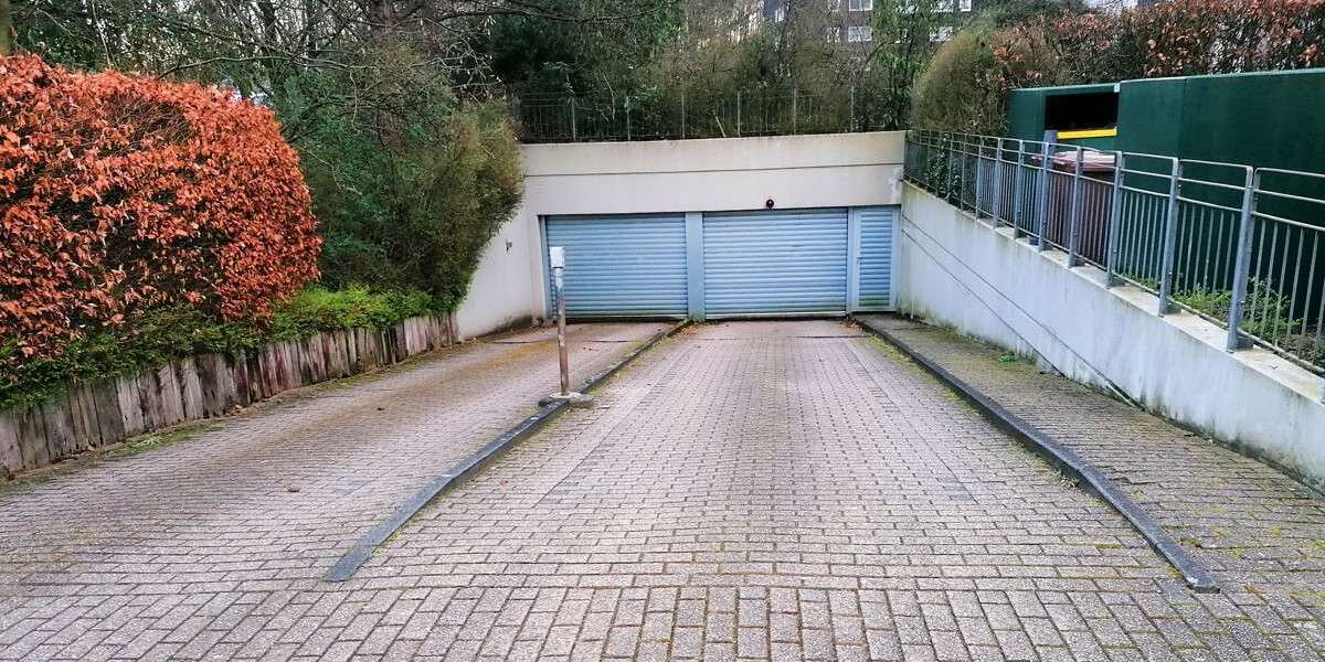 Garagen / Stellplätze Bergisch Gladbach / Frankenforst Frankenforst - 28.500&euro; | Angebot:26906910