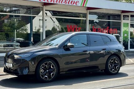 BMW iX 31.200 km 49.500 &euro; Düsseldorf (Unterrath) 40468