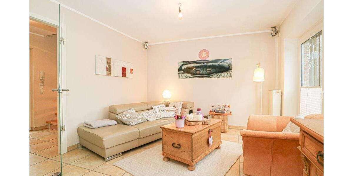 Mehrfamilienhaus, Wohnhaus Neuss / Rosellen Rosellen - 4 Zimmer, 110 m&sup2;, 460.000&euro; | Angebot:25689672