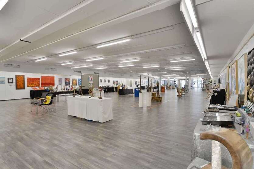 Einzelhandel in Erkrath 3.200 € 535 m²