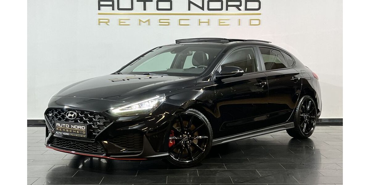 Hyundai i30 63.093 km 25.490 &euro; Remscheid 42897