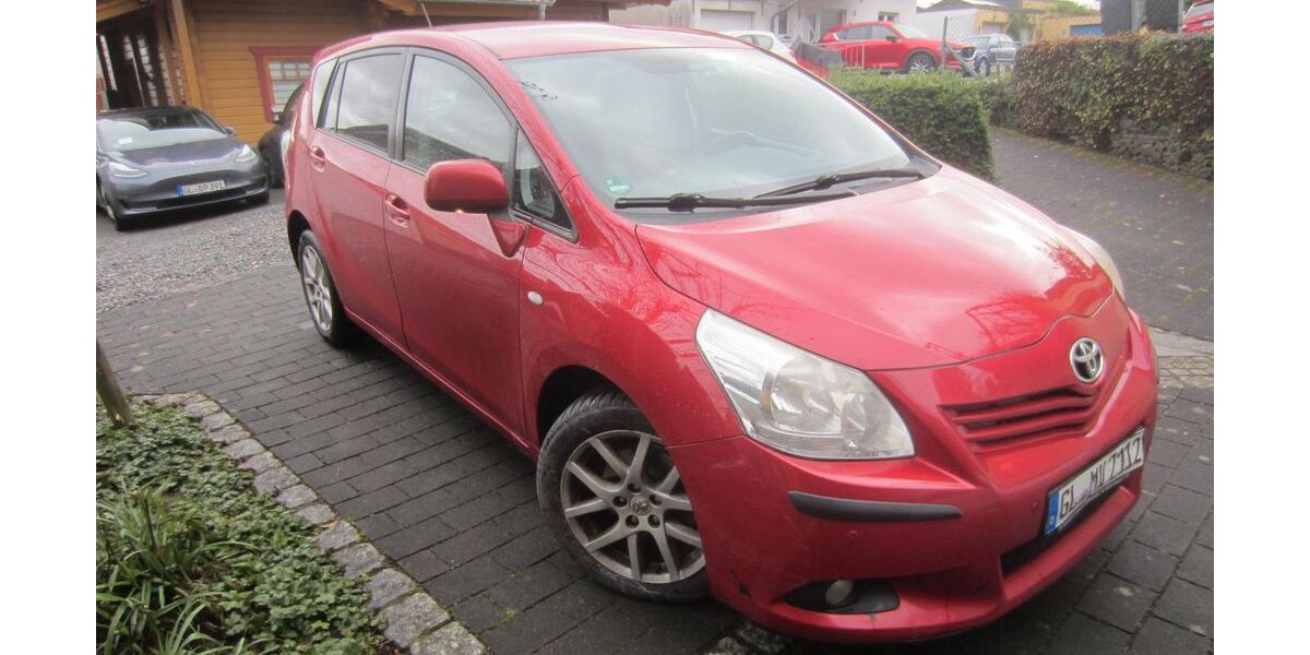 Toyota Corolla Verso 255.000 km 3.700 € Bergisch Gladbach 51429