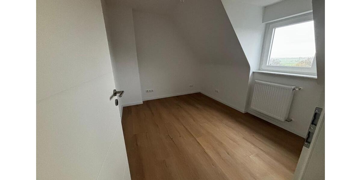 Doppelhaushälfte Mettmann - 5.5 Zimmer, 131 m&sup2;, 2.475&euro; | Angebot:25957720