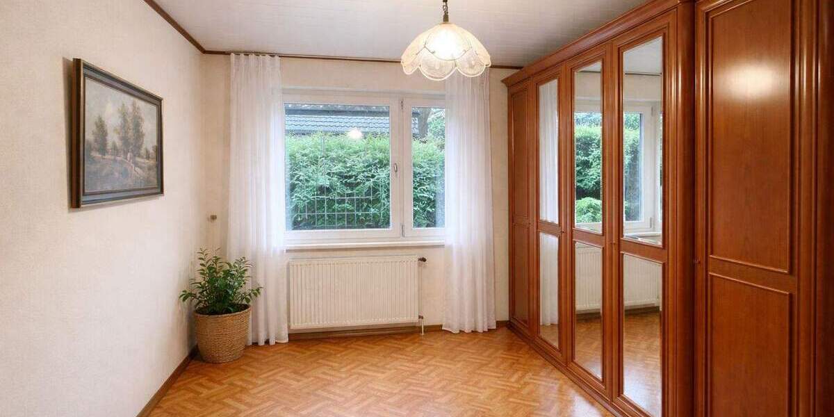 Einfamilienhaus Ratingen West - 7 Zimmer, 650.000&euro; | Angebot:24916359