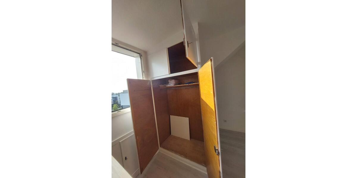 Dachgeschoßwohnung Solingen Ohligs - 3 Zimmer, 60 m&sup2;, 1.000&euro; | Angebot:24781936