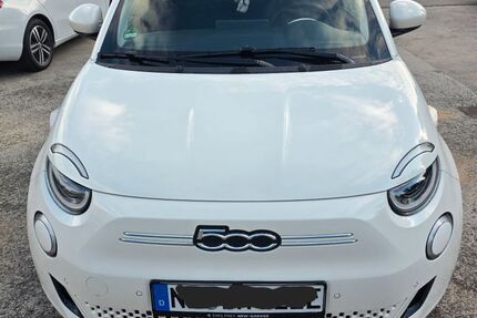 Fiat 500e 1.100 km 24.450 € Neuss 41462