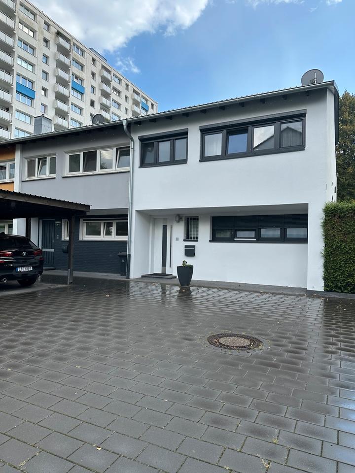 Ruhig wohnen, zentral leben – Reihenmittelhaus