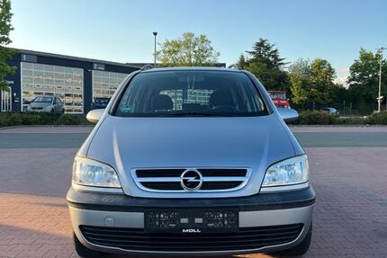 Opel Zafira 175.000 km 3.299 € Düsseldorf 40237