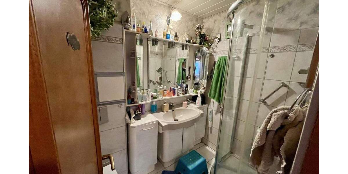 Etagenwohnung Leverkusen Rheindorf - 3 Zimmer, 67 m&sup2;, 198.000&euro; | Angebot:23365980