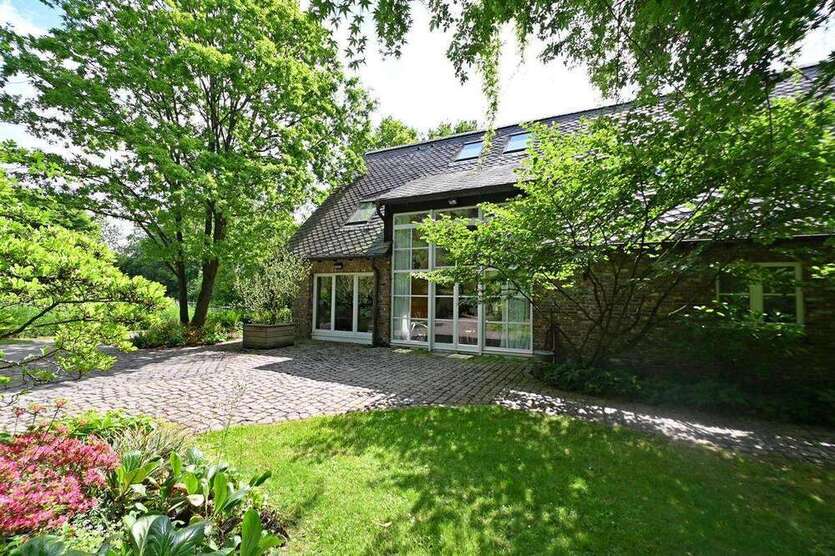 Haus zum Kaufen in Essen 2.490.000 € 430 m²